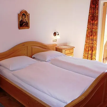 Apart Otel Lastei 3*